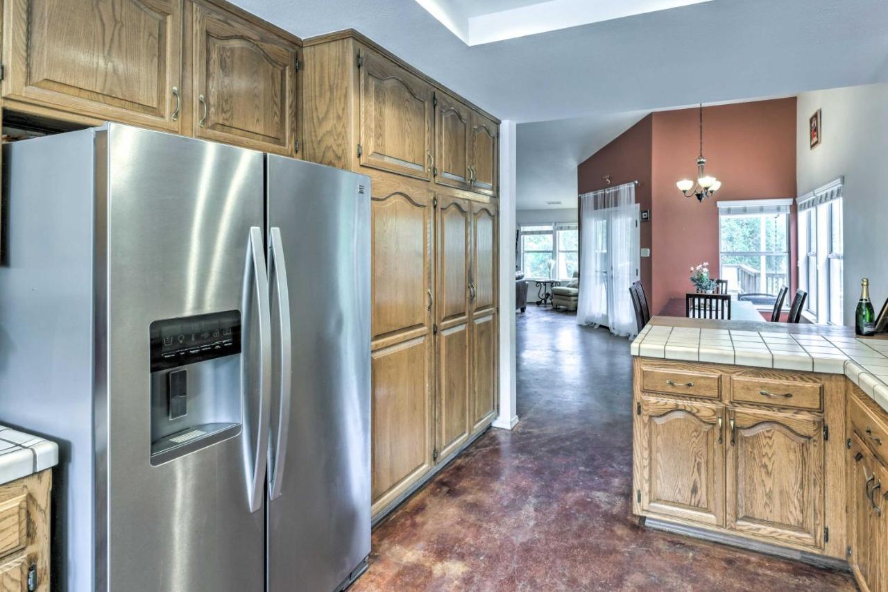 Charming Home Less Than 10 Mi To Sequoia Natl Park! Трі-Риверс Екстер'єр фото